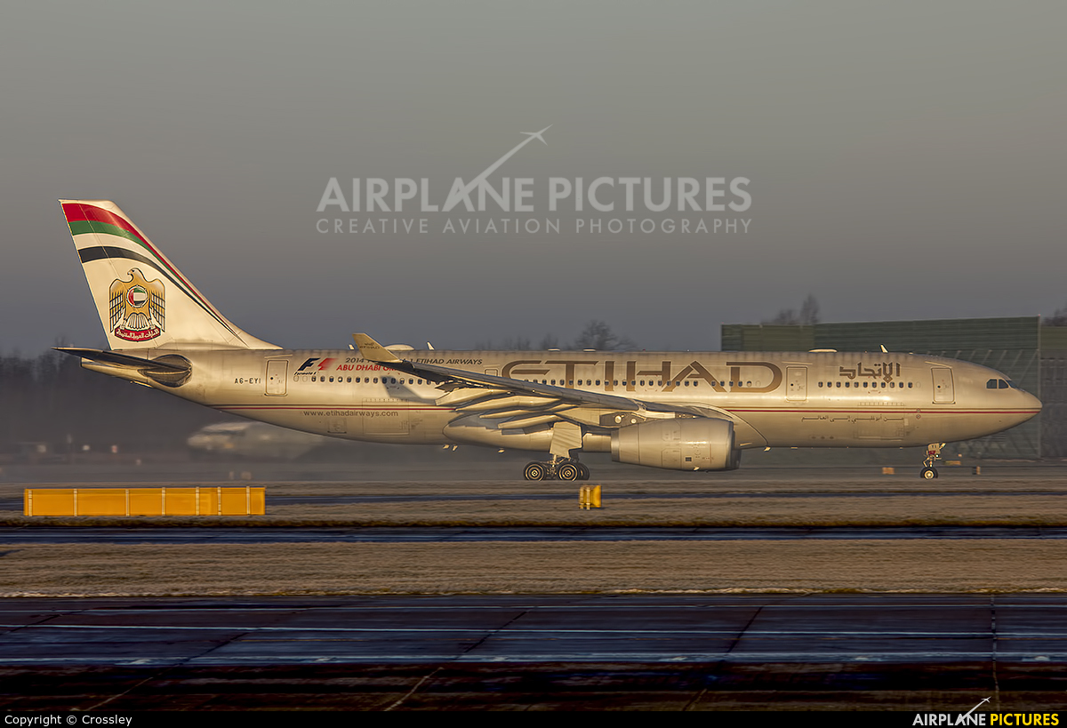 Etihad Airways A6-EYI aircraft at Manchester