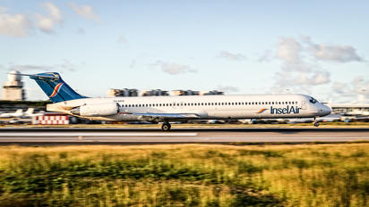 P4-MDG - Insel Air McDonnell Douglas MD-83