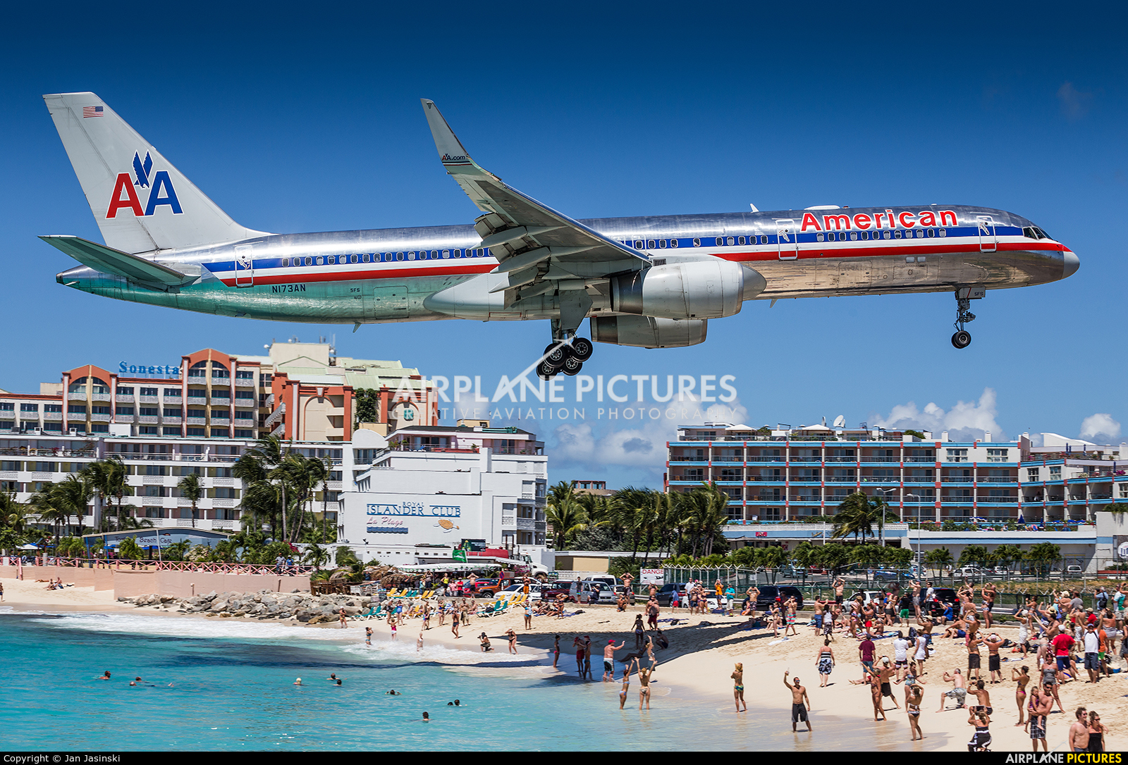 American Airlines N173AN aircraft at Sint Maarten - Princess Juliana Intl