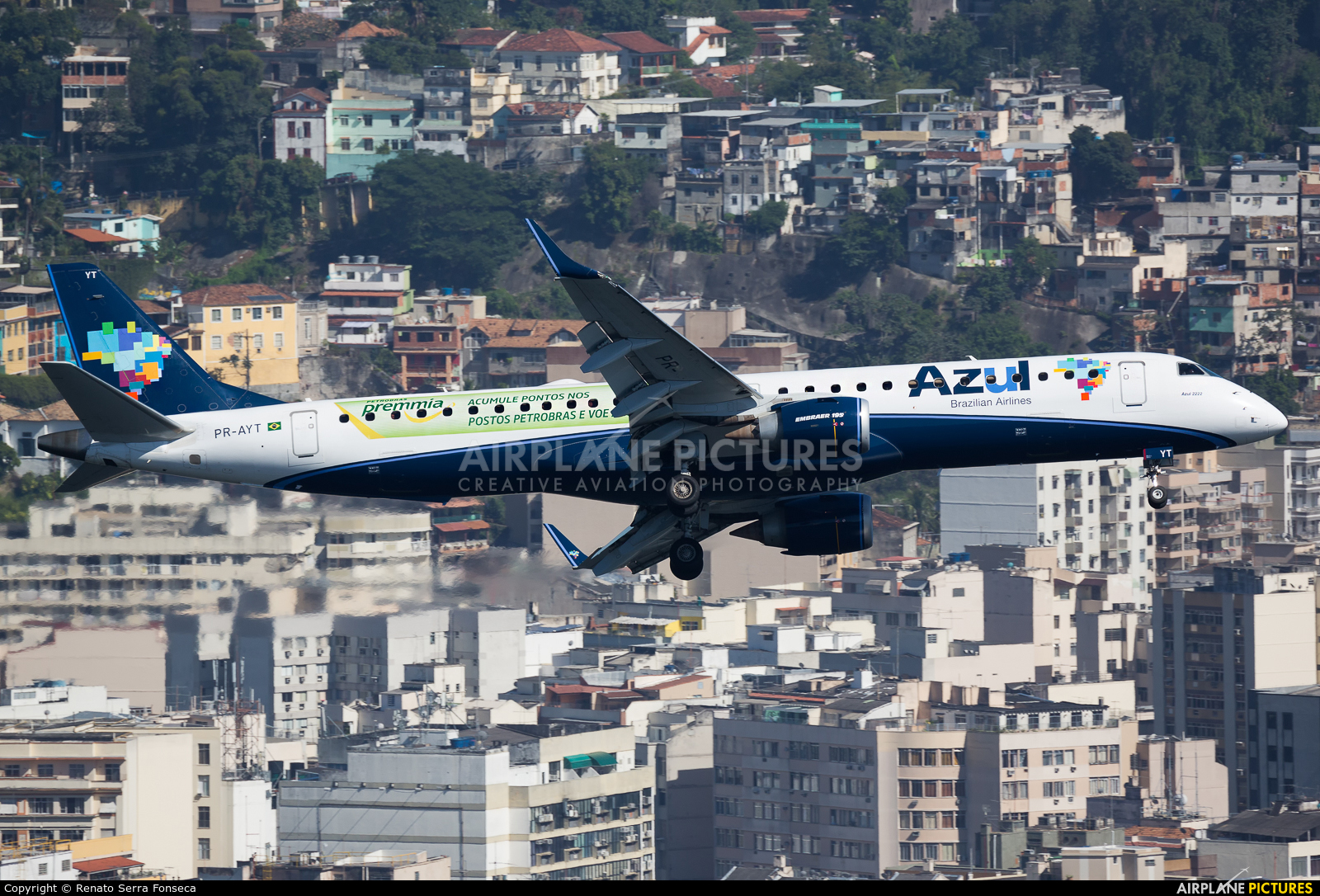 Azul Linhas Aéreas PR-AYT aircraft at Rio de Janeiro - Santos Dumont