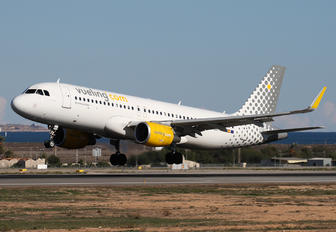 EC-MAO - Vueling Airlines Airbus A320