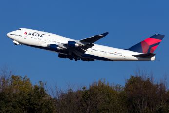 N674US - Delta Air Lines Boeing 747-400