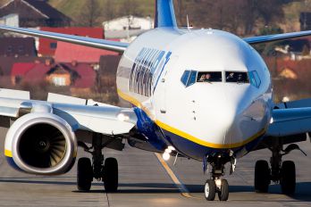 EI-EPC - Ryanair Boeing 737-800