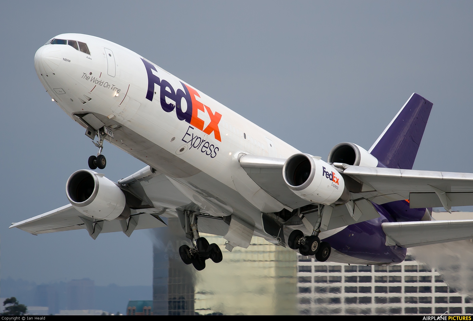 FedEx Federal Express N392FE aircraft at Los Angeles Intl