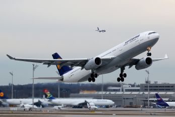 D-AIKN - Lufthansa Airbus A330-300