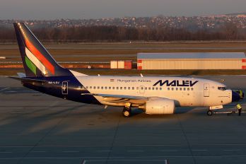 HA-LOJ - Malev Boeing 737-600