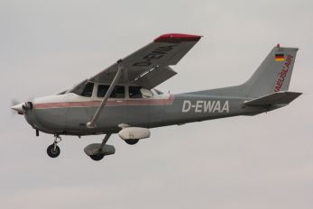 D-EWAA - Private Cessna 172 Skyhawk (all models except RG)
