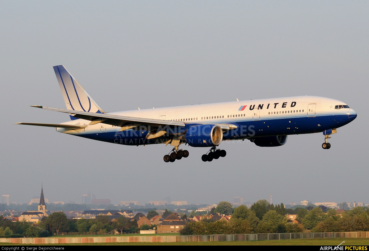 United Airlines N795UA aircraft at Brussels - Zaventem