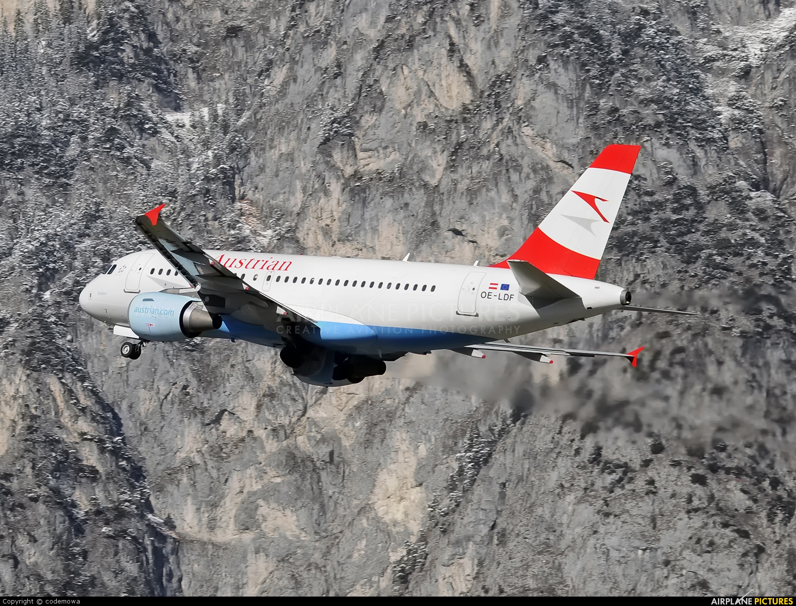 Austrian Airlines/Arrows/Tyrolean OE-LDF aircraft at Innsbruck