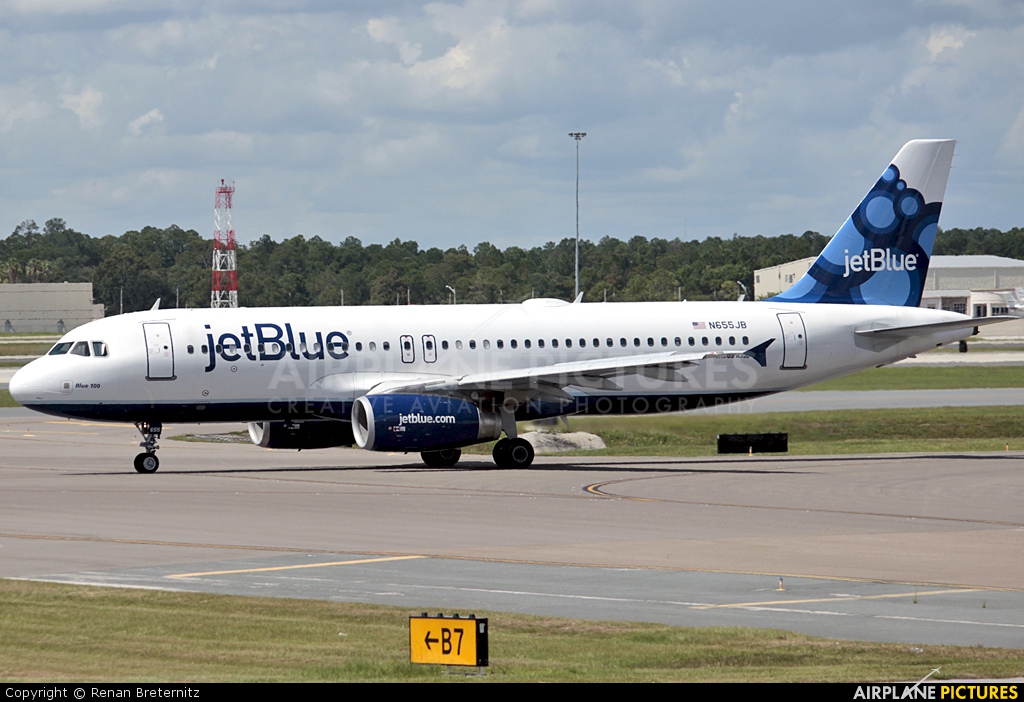 JetBlue Airways N665JB aircraft at Orlando Intl
