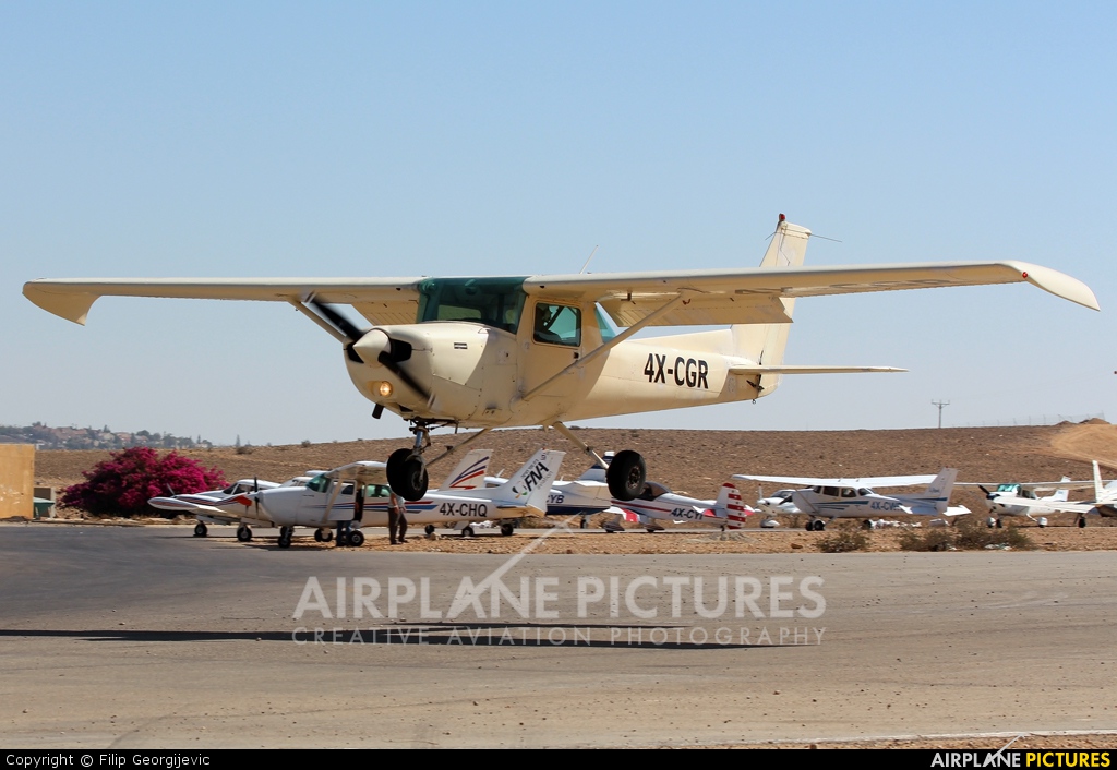 Private 4X-CGR aircraft at Arad