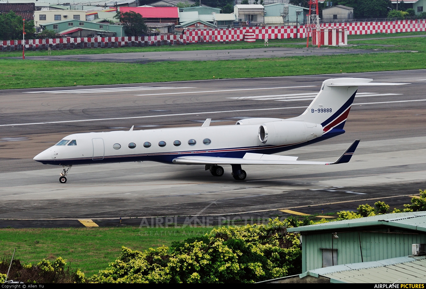 Private B-99888 aircraft at Taipei Sung Shan/Songshan Airport
