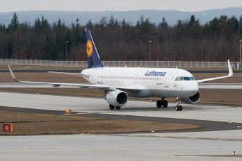 D-AIZZ - Lufthansa Airbus A320