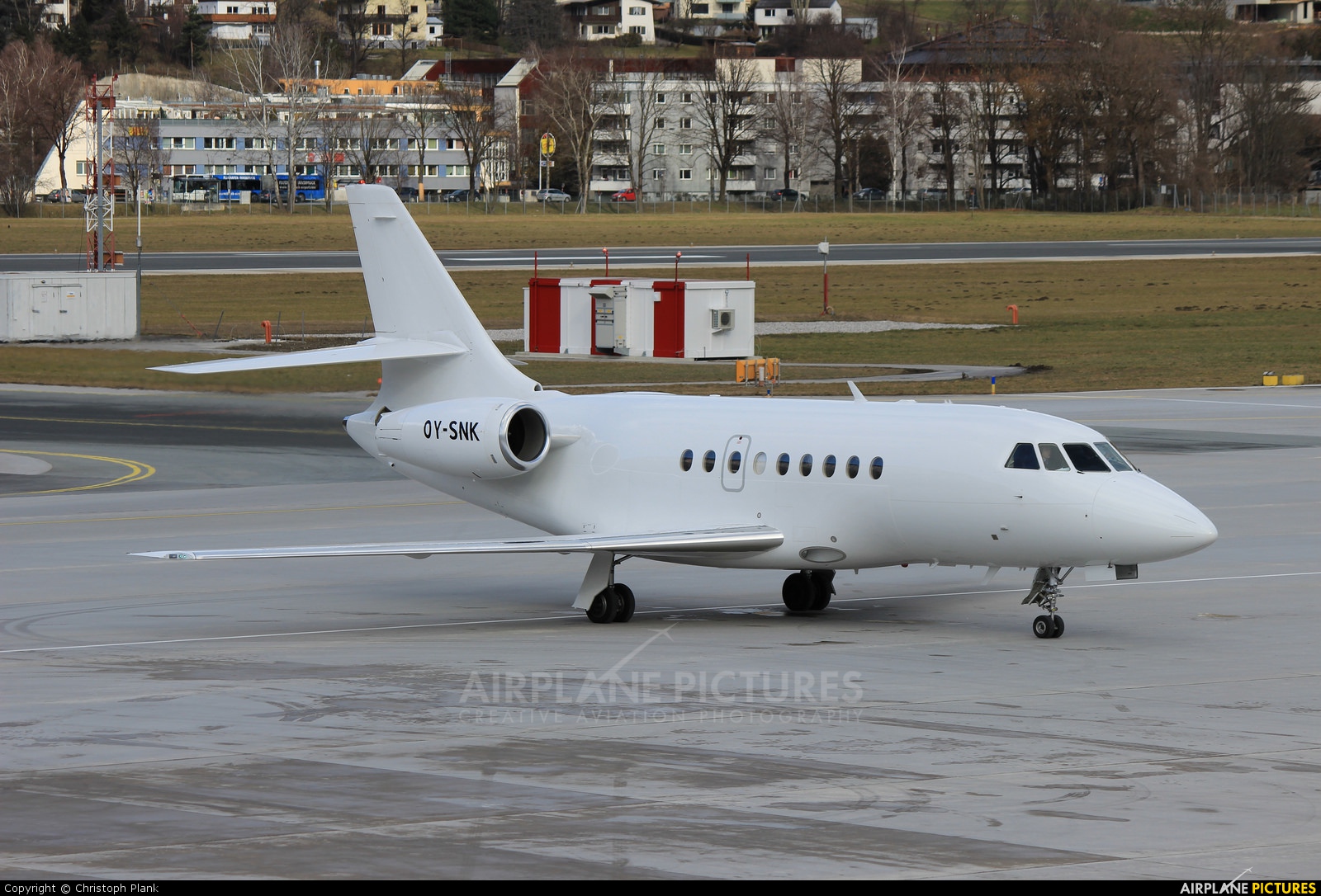 Air Alsie OY-SNK aircraft at Innsbruck