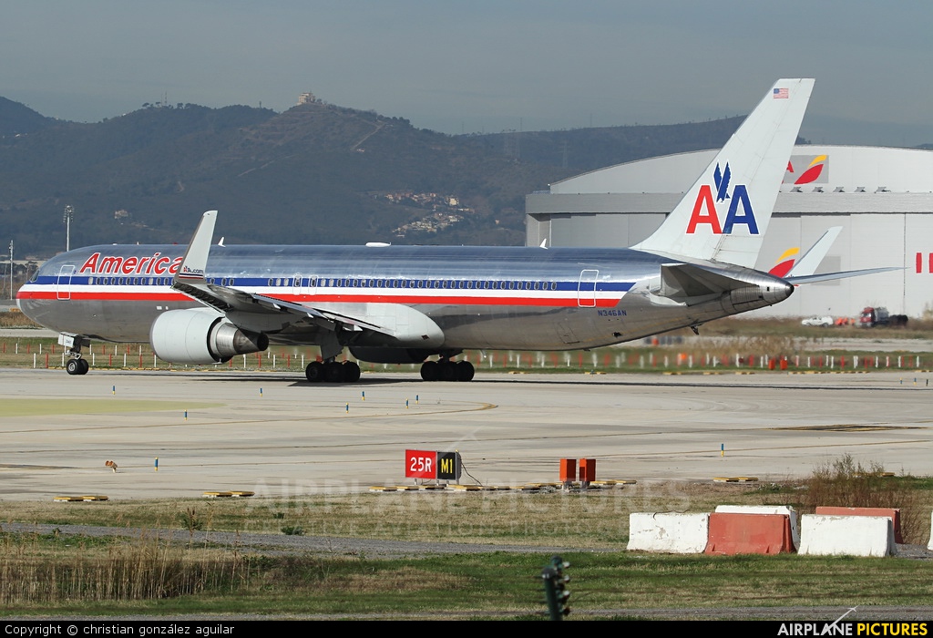 American Airlines N346AN aircraft at Barcelona - El Prat