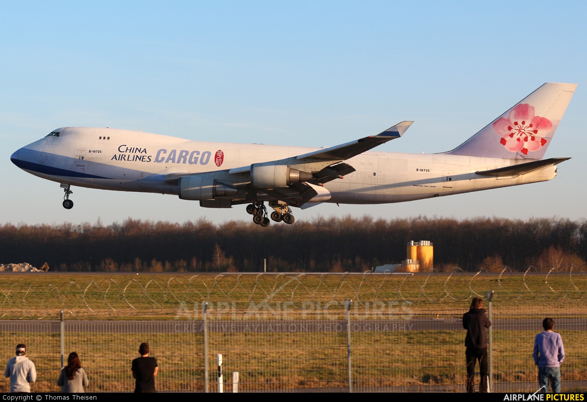 China Airlines Cargo B-18725 aircraft at Luxembourg - Findel