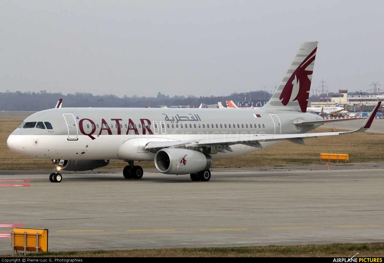 Qatar Airways A7-AHW aircraft at Geneva Intl