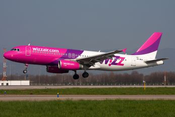 UR-WUA - Wizz Air Airbus A320