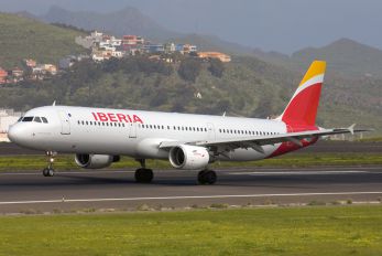 EC-IXD - Iberia Airbus A321