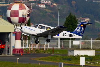 EC-IMM - Aeroflota del Noroeste Piper PA-28R Arrow /  RT Turbo Arrow