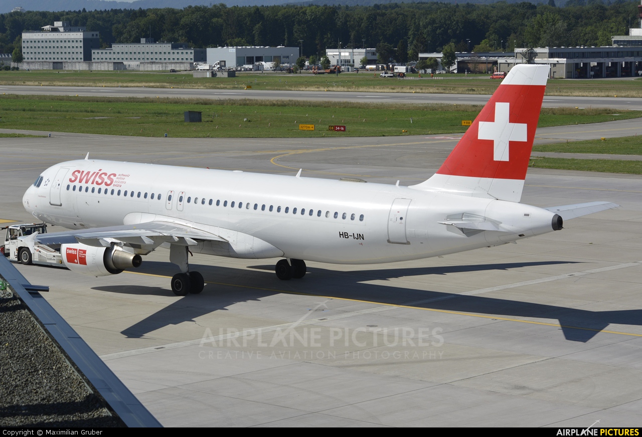 Swiss HB-IJN aircraft at Zurich