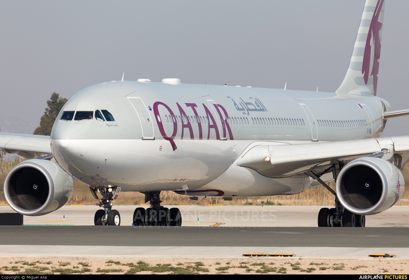 Qatar Airways A7-AEM aircraft at Barcelona - El Prat