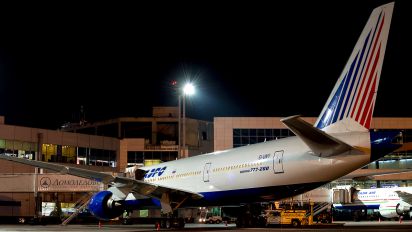EI-UNY - Transaero Airlines Boeing 777-200