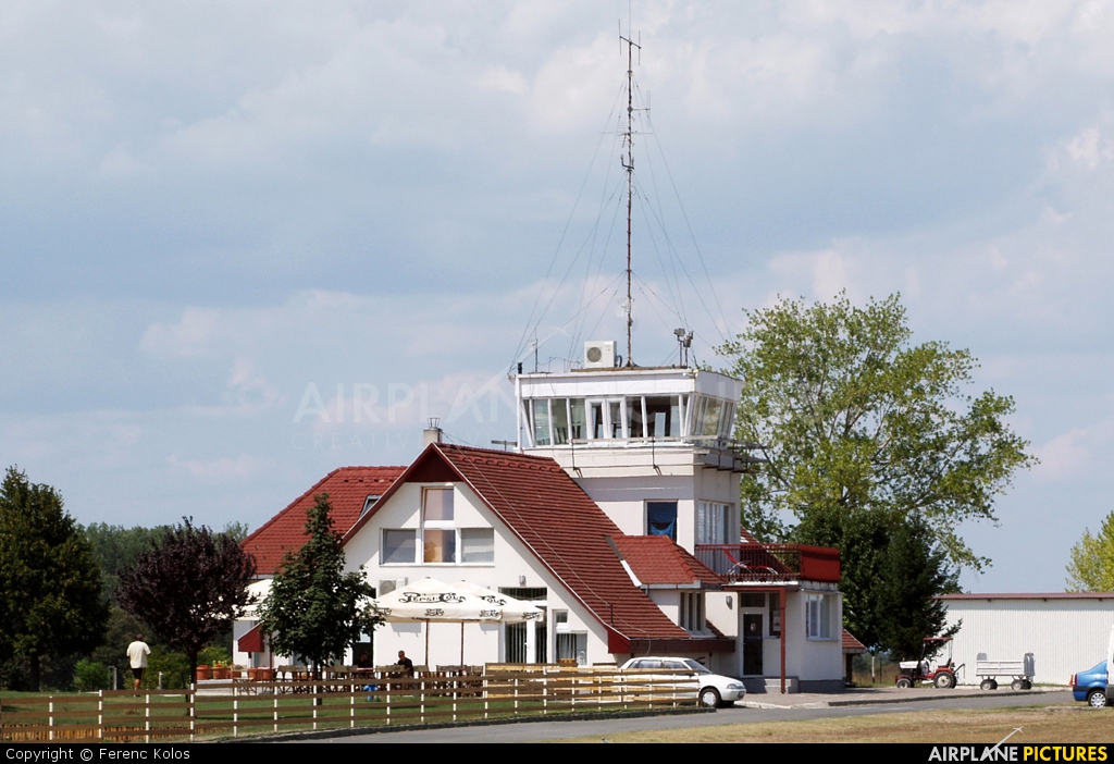 - Airport Overview - aircraft at Siófok-Kiliti