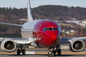 LN-KHC - Norwegian Air Shuttle Boeing 737-300