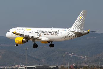 EC-JZQ - Vueling Airlines Airbus A320