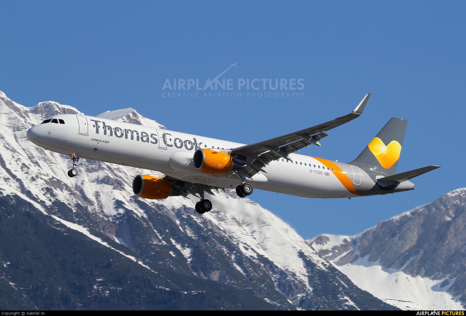Thomas Cook G-TCDD aircraft at Innsbruck