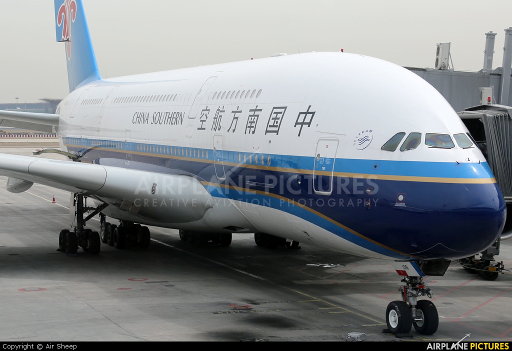 China Southern Airlines B-6139 aircraft at Beijing - Capital