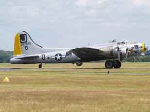 N390TH - Liberty Foundation Boeing B-17G Flying Fortress