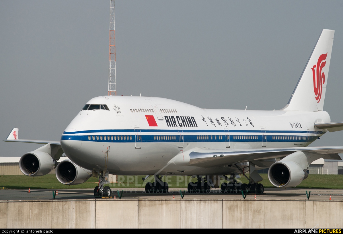 Air China B-2472 aircraft at Brussels - Zaventem