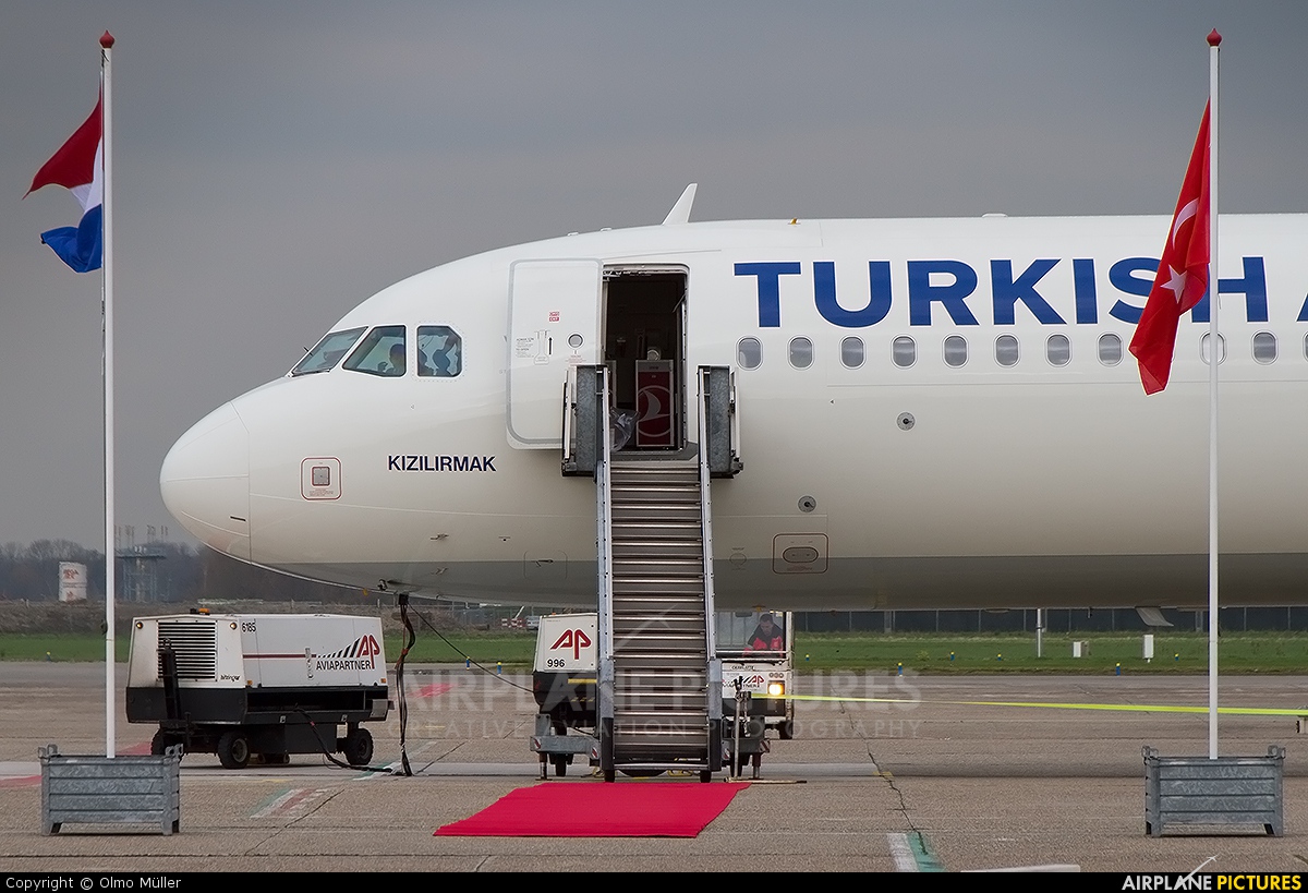 Turkish Airlines TC-JSE aircraft at Rotterdam