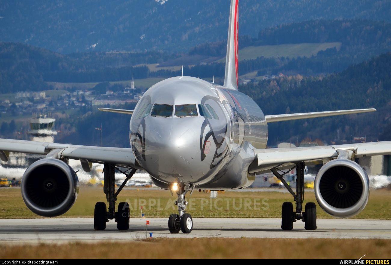 Niki OE-LEC aircraft at Innsbruck
