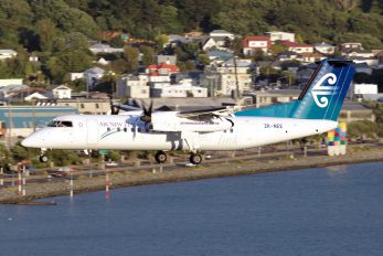 ZK-NEE - Air New Zealand Link - Air Nelson de Havilland Canada DHC-8-300Q Dash 8