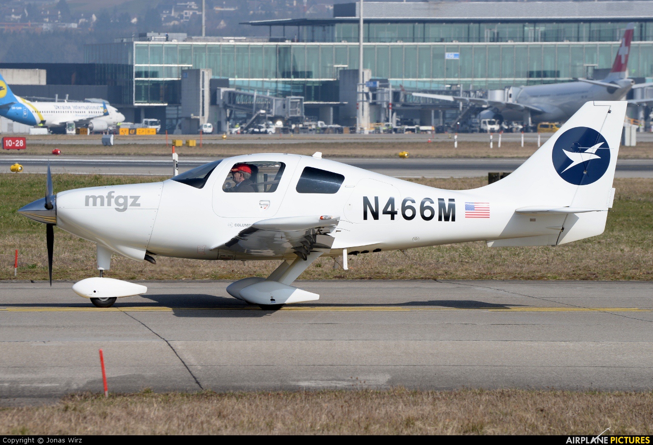Private N466M aircraft at Zurich