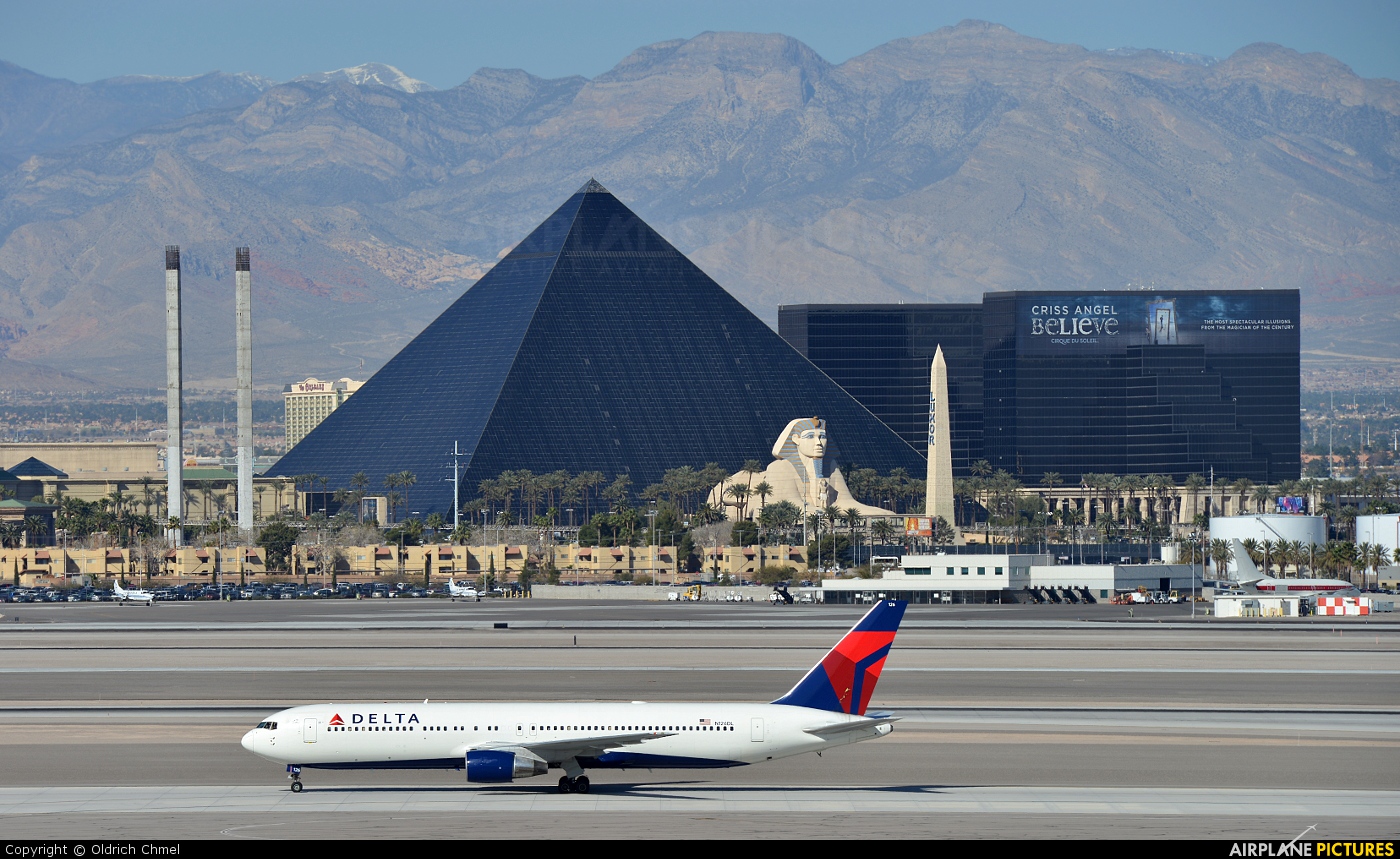 Delta Air Lines N126DL aircraft at Las Vegas - McCarran Intl