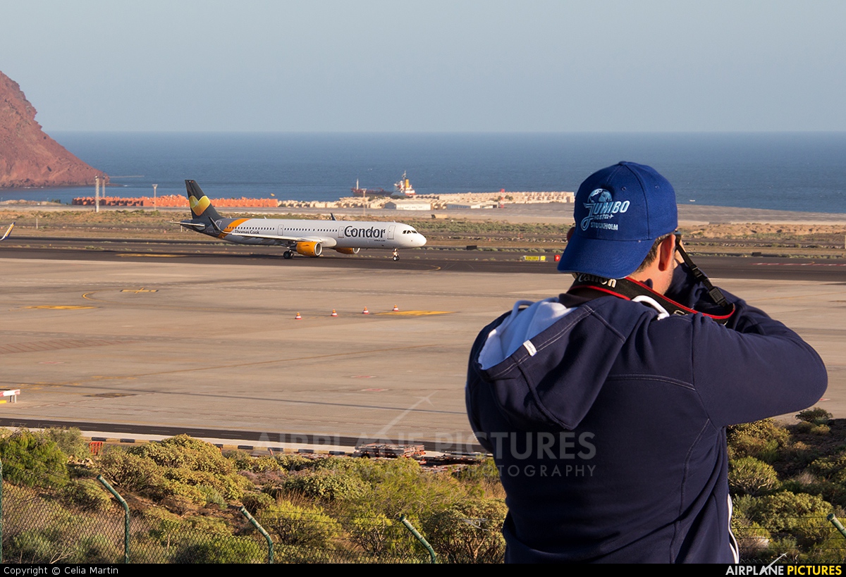 - Airport Overview - aircraft at Tenerife Sur - Reina Sofia