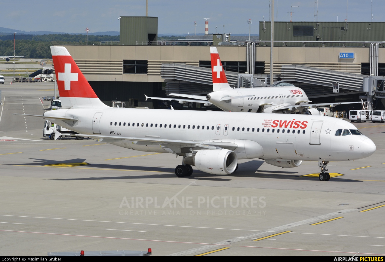 Swiss HB-IJI aircraft at Zurich