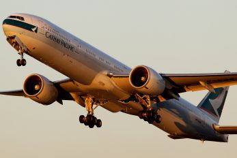 B-KQB - Cathay Pacific Boeing 777-300ER
