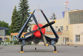 OE-EAS - The Flying Bulls Vought F4U Corsair