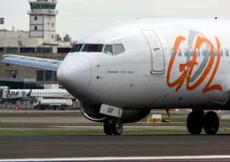 PR-GIF - GOL Transportes Aéreos  Boeing 737-700