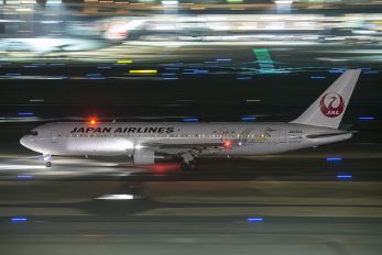JA8364 - JAL - Japan Airlines Boeing 767-300