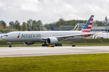 N728AN - American Airlines Boeing 777-300ER
