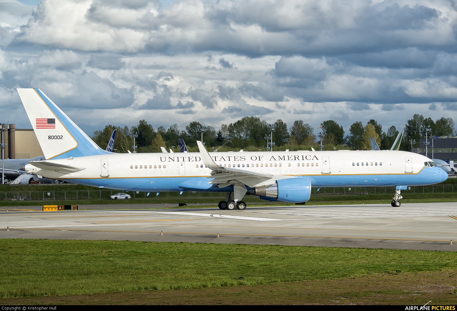 USA - Air Force 98-0002 aircraft at Everett - Snohomish County / Paine Field