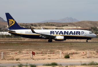 EI-ESY - Ryanair Boeing 737-800