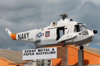 0142 - USA - Navy Sikorsky SH-3 Sea King