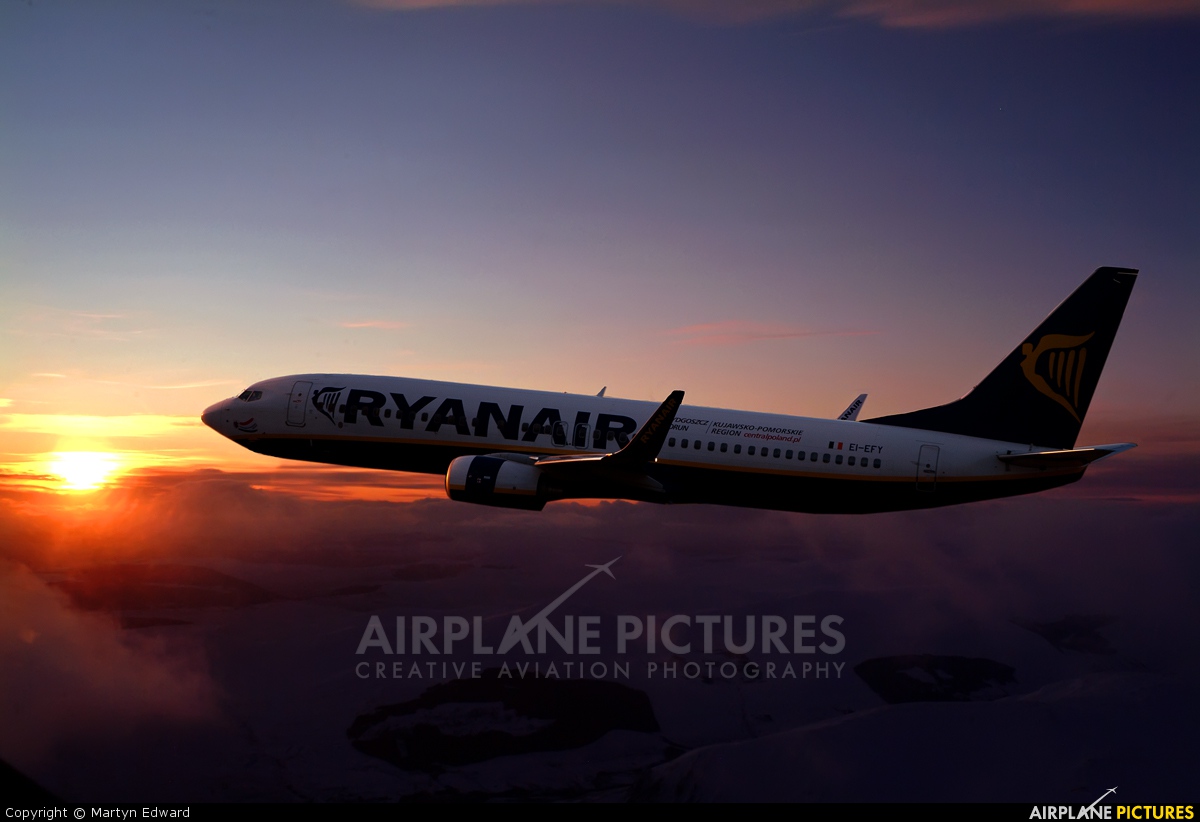 Ryanair EI-EFY aircraft at In Flight - Scotland